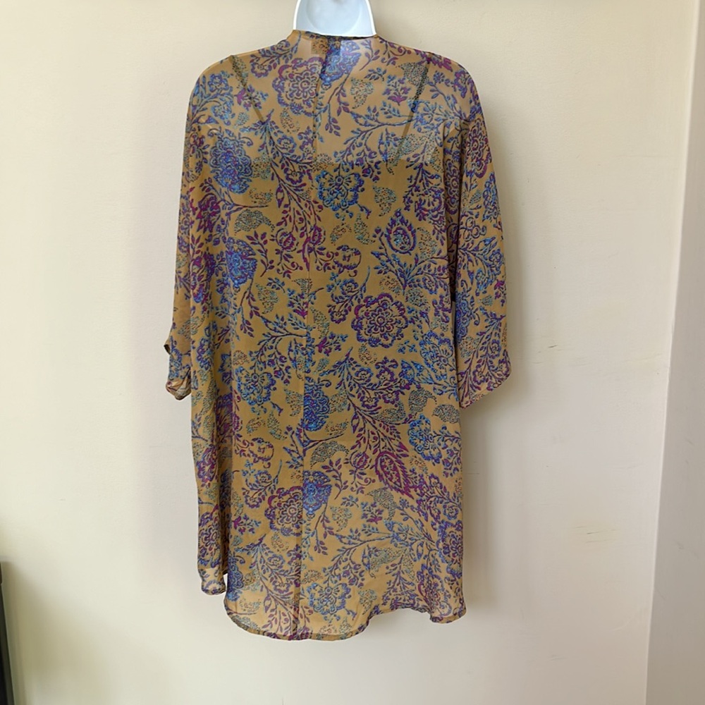 LuLa Roe Sheer Cardigan - Picture 3 of 4